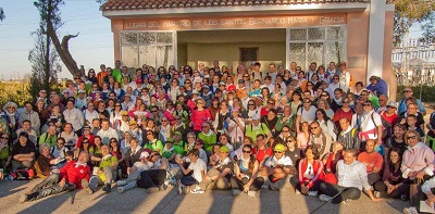 Els senderistes en la Pileta del Martiri